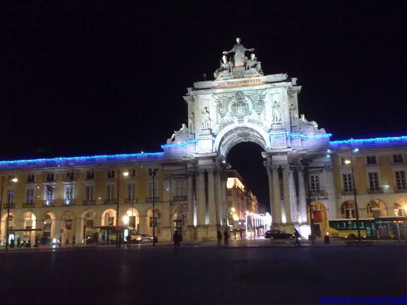 32._Lisboa_at_night_3.jpg