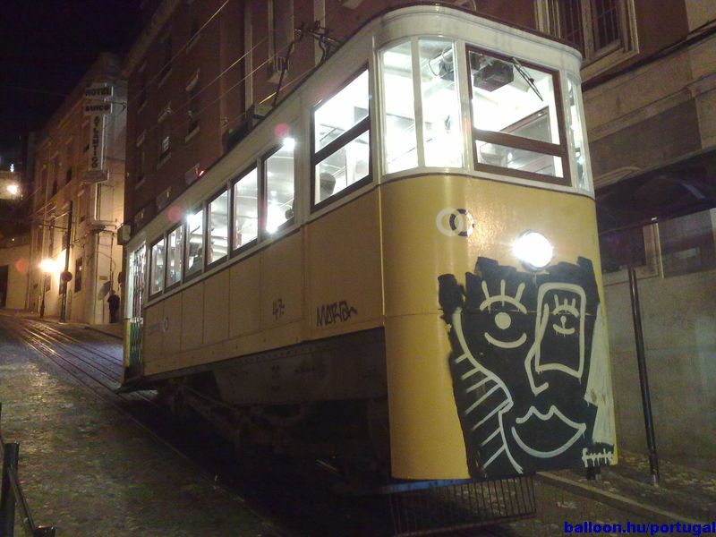 34._Funicular_in_Lisboa.jpg