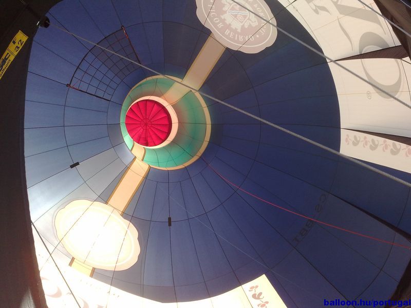 4._Licor_Beiaro_Bottle_balloon_2.jpg